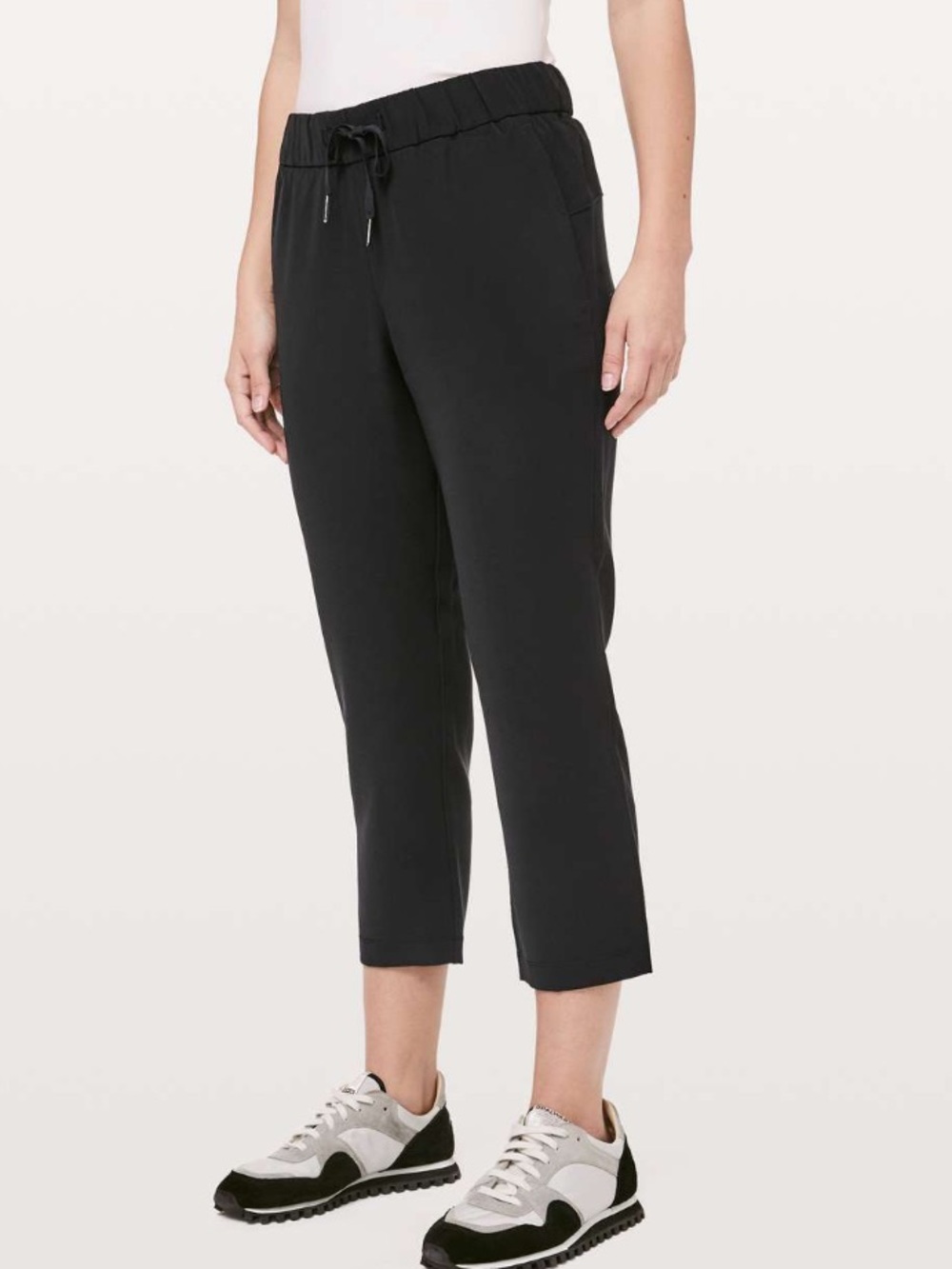 Lululemon On The Fly Crop *Woven 23" Black - Size 4